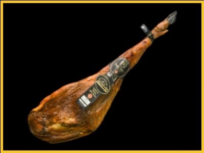 ¿Por qué al jamón 100% ibérico de bellota se le llama jamón pata negra?